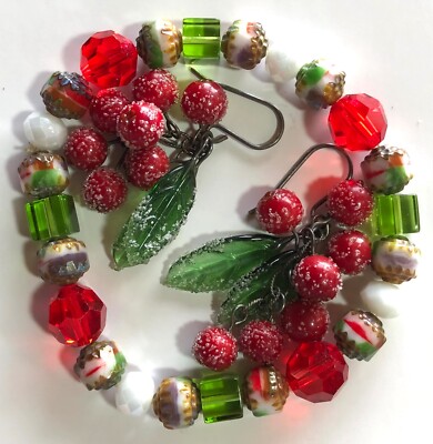 CHRISTMAS SET : BEADED BRACELET  7  ,  HOLLY BERRY EARRINGS  1.5 