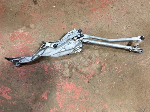 Mercedes E Klasse W211 Scheibenwischermotor vorne mit Gestänge 1397220566 2007