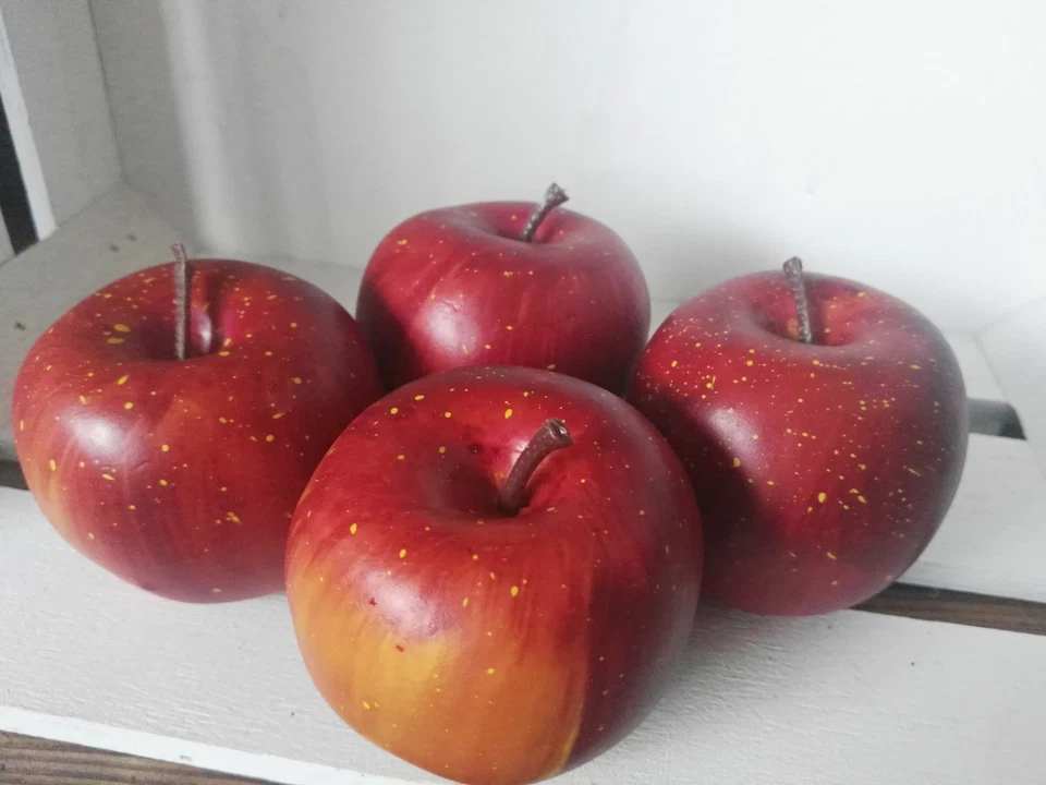 4 Äpfel Dunkelrot Matt 6cm Atrappen Dekoration Kunstobst Dekofrüchte Rot - Bild 2 von 4