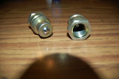 International Harvester OLD STYLE MALE HYDRAULIC TIP Bruning IH-406 New Old Stoc