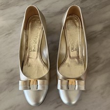 Vintage Ferragamo Shoes Women 7 Vara Silver Leather Metallic Bow Authentic
