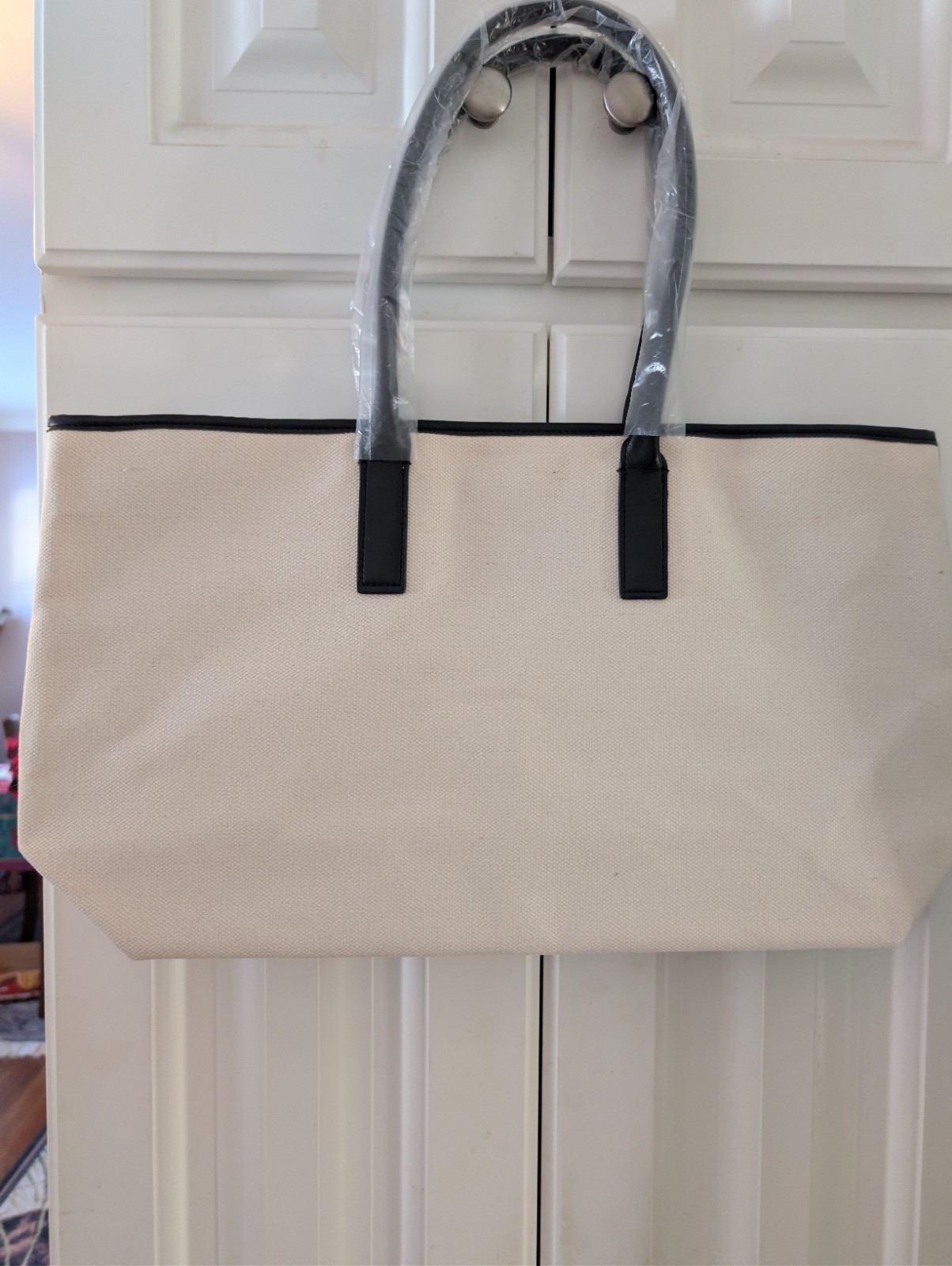 NIP LIMITED EDITION MICHAEL KORS PARFUM TOTE - OPEN TOP thumbnail 2