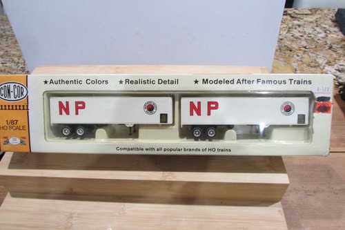 Lote de 2 remolques de furgoneta seca de 40 ft escala HO Con-Cor 04-008139 Northern Pacific #5923 | Condition: New