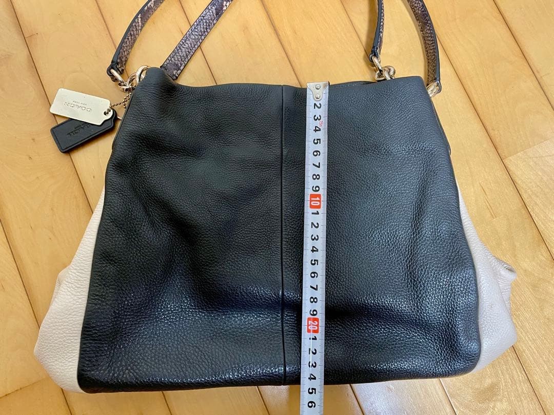 COACH Edie Shoulder Bag Bicolor Python Pattern Ha… - image 10