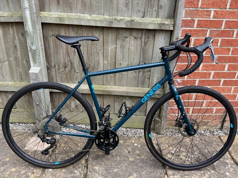 Genesis Croix De Fer 20. Used for one season. Garaged for 5 years. Serviced.