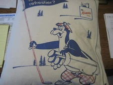 HAMM'S BEER  19TH HOLE REFRESHER PILLOW WITH ZIPPER COVER 20 X 18