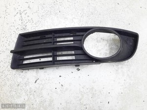 2004 VW TOURAN KUHLERGRILL LINKS NEBELSCHEINWERFER STOSSTANGE 1T0853665A
