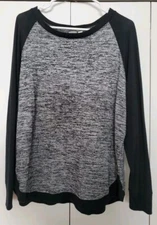 Gap M Tee Black Gray Long Sleeve Knit Top