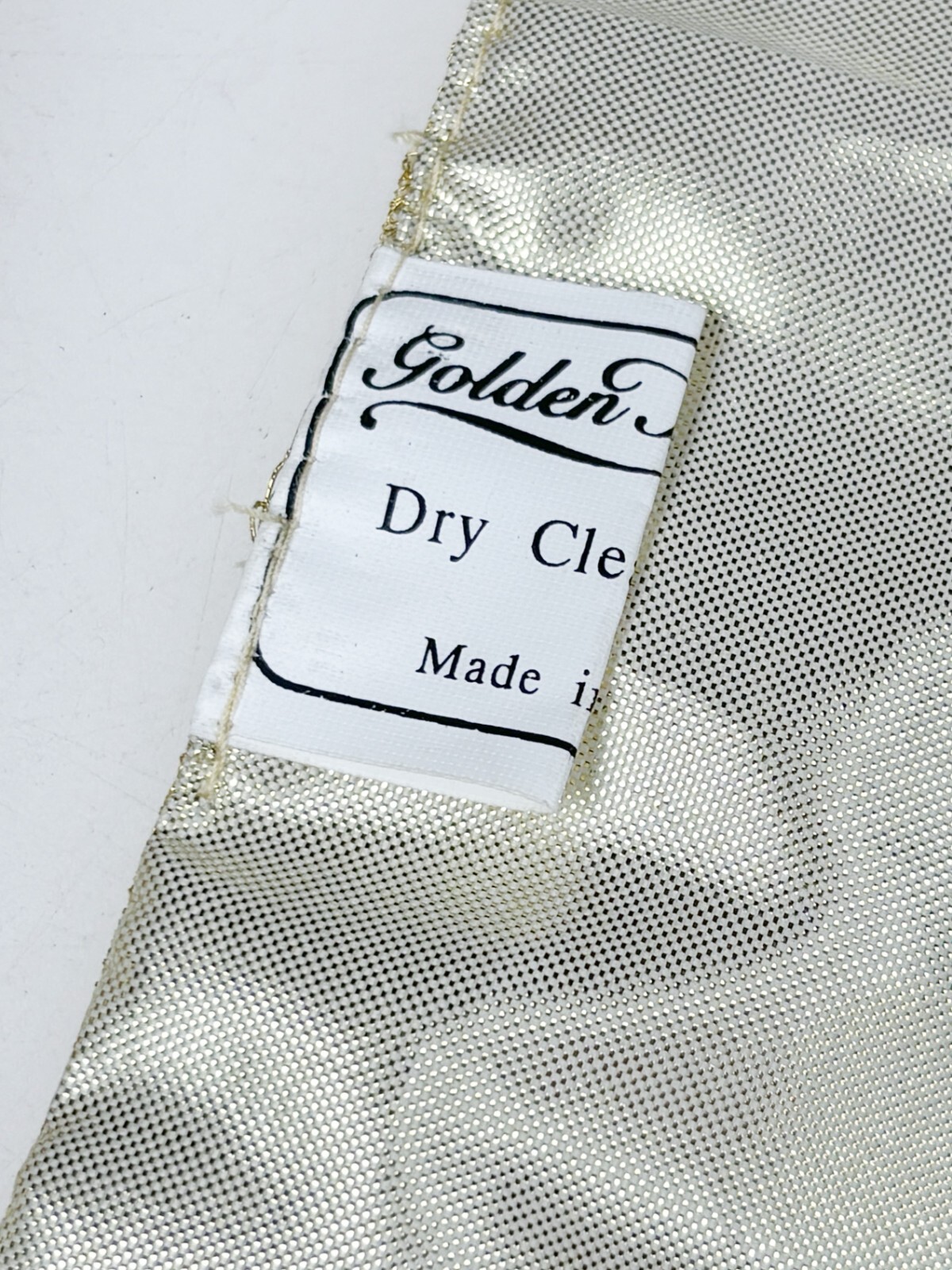 Golden Holidays Mantle Runner 35” x 17” + 9” Tassels Christmas Scarf Cover Cloth