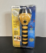 Vector AM/FM Emergency Weather Radio Light Generator Storm Tracker VEC173 New