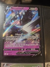 Carta Pokemon Necrozma V 063/163 Stili di Battaglia NM Ultra Rara