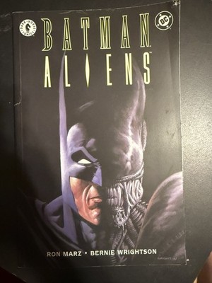 Batman vs Aliens RARE Complete Edition Graphic Novel-tpb-Complete Set rpnt 1,2