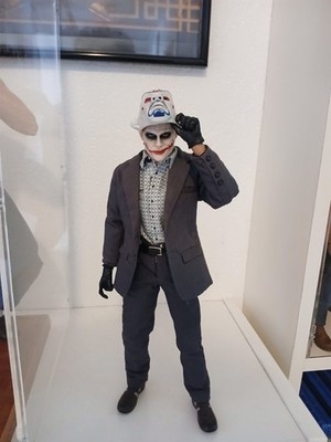 Hot Toys Joker 1/6 Scale Figur Aus Dark Knight