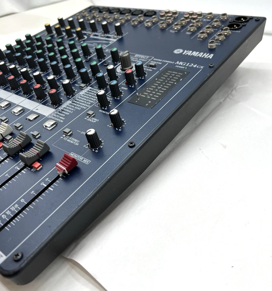Yamaha MG124CX Mixing Console 12-Channel Compact Audio Mixer - Image 2 of 4