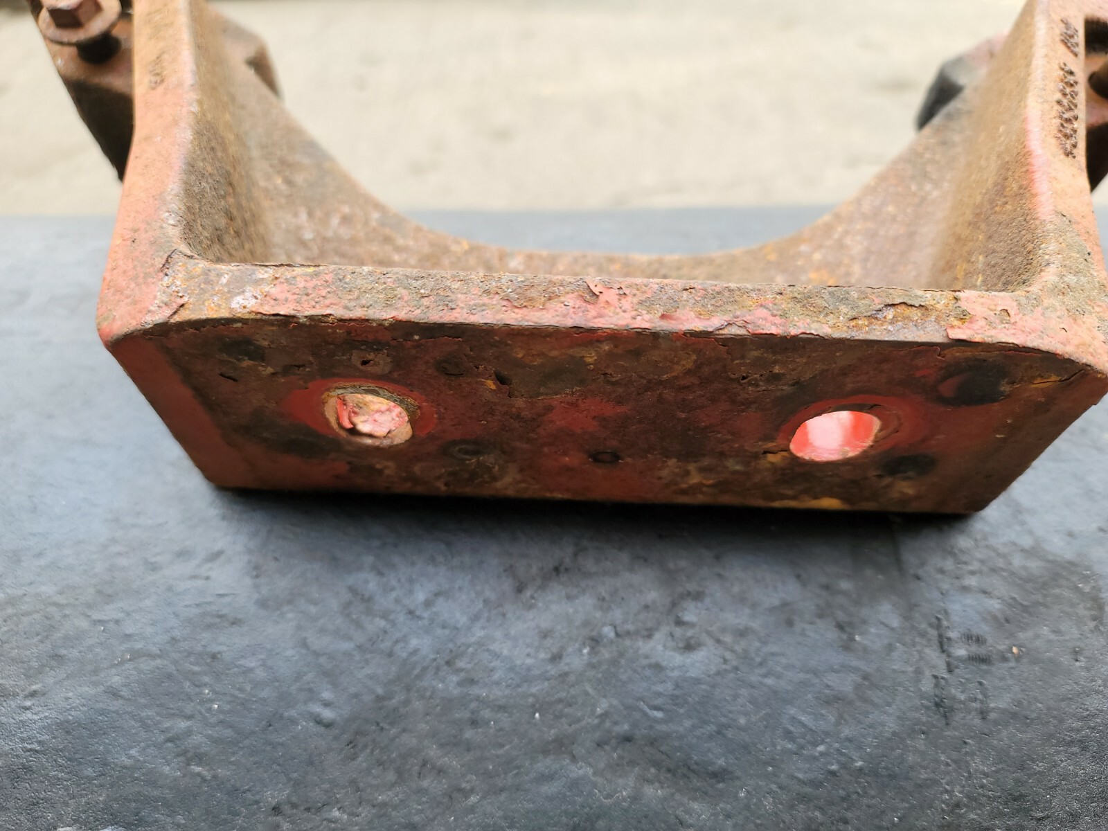 4935833 CUMMINS ISB-CR-6.7 FRONT ENGINE MOUNT (REAR GEAR) 1965834  