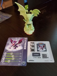 GLOW IN THE DARK CYNDER SKYLANDERS GIANTS FIGURE | eBay