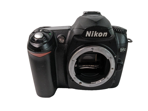 Nikon D50 6.1 MP Digital SLR Camera (Body Only) parts only xtras & box included - Picture 5 of 8