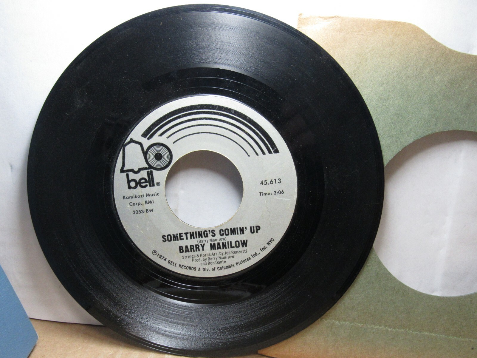 Old 45 RPM Record - Bell 45,613 - Barry Manilow - Mandy / Something's ...