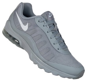 gray nike trainers
