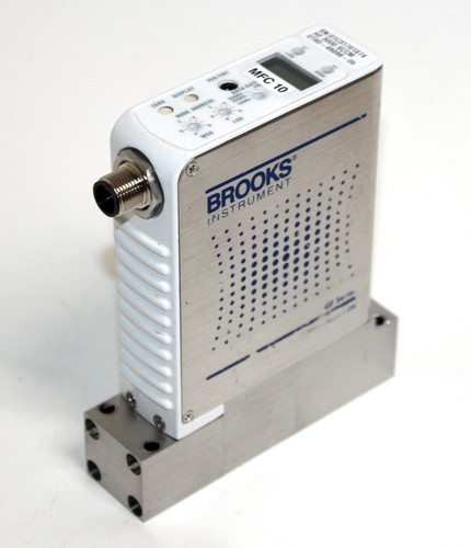 Brooks GF125CXXC Mass Flow Controller GF125C-205385 N2, 7200 SCCM - Picture 6 of 11