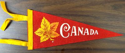 VINTAGE 1950s CANADA PENNANT 12'' BANNER SOUVENIR MAPLE LEAF