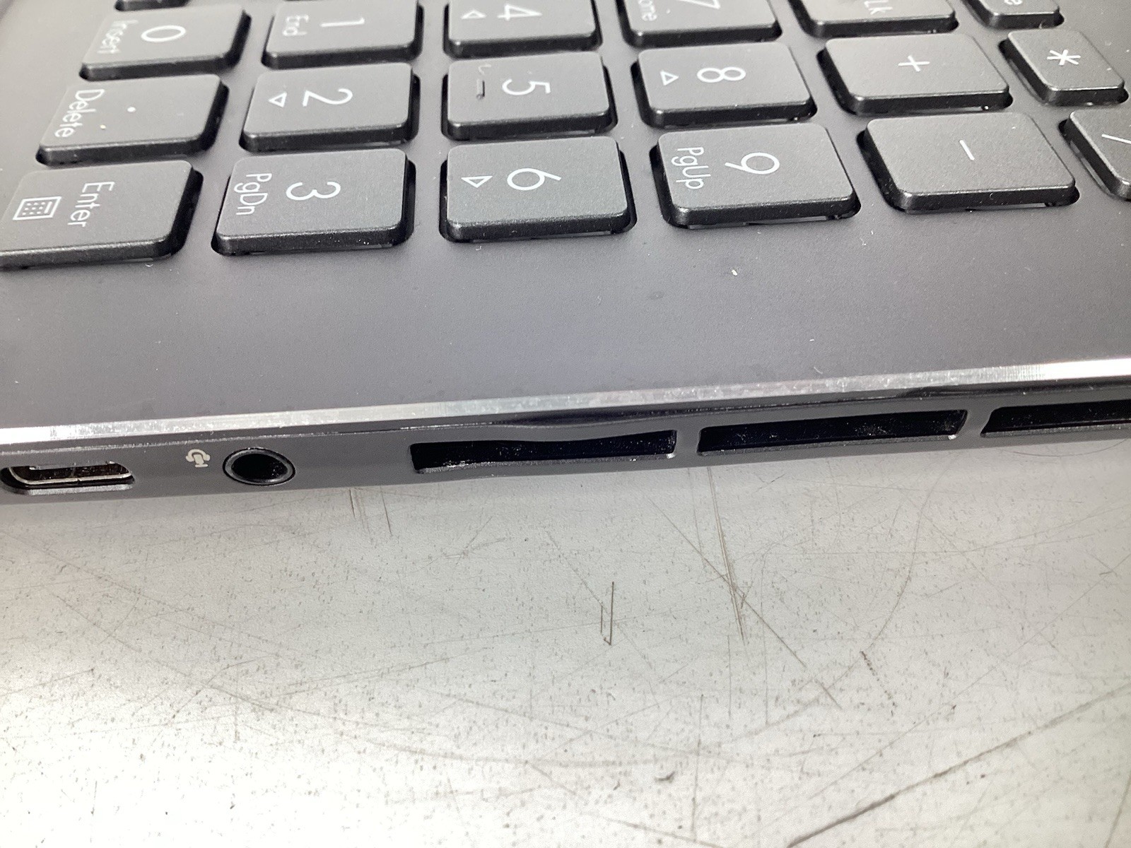 ASUS ZenBook Q528EH, 15.6-Inch Laptop, with Intel Core i7 1165G7, 512 GB NVMe (Non-Volatile Memory Express), No OS