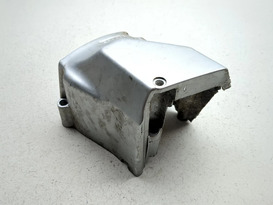 91-93 Suzuki GSX1100 G GSX 1100 Cubierta de piñón delantero 1SZB-048 Foto 4 de 4