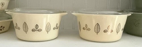 Vintage Pyrex 2-473 Cinderella Buffet Twin Casserole Dish 1 Qt with Lids Leaf