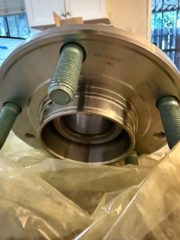 Buje trasero y cojinete HUB-22 nuevo OEM Ford Motorcraft Foto 4 de 4