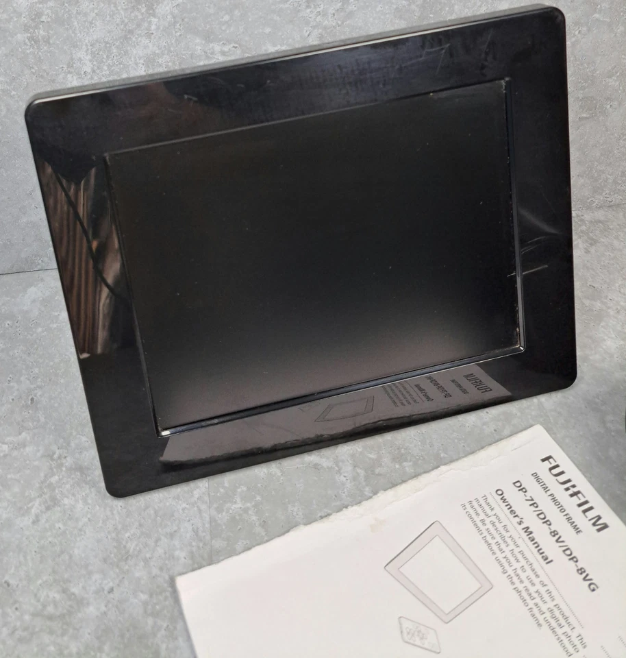 FUJIFILM 7" DIGITAL PHOTO FRAME DP-7P - Image 3 of 4
