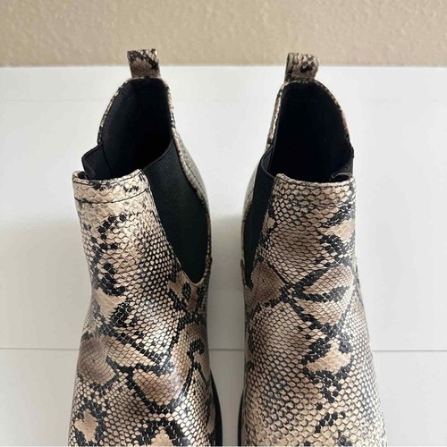 Coconuts by Matisse Women's Snake Print Chelsea Ankle Boots sz 8.5M - Picture 5 of 15
