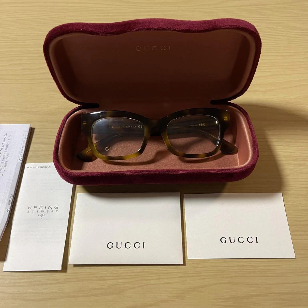 Gucci 2024 lion sunglasses