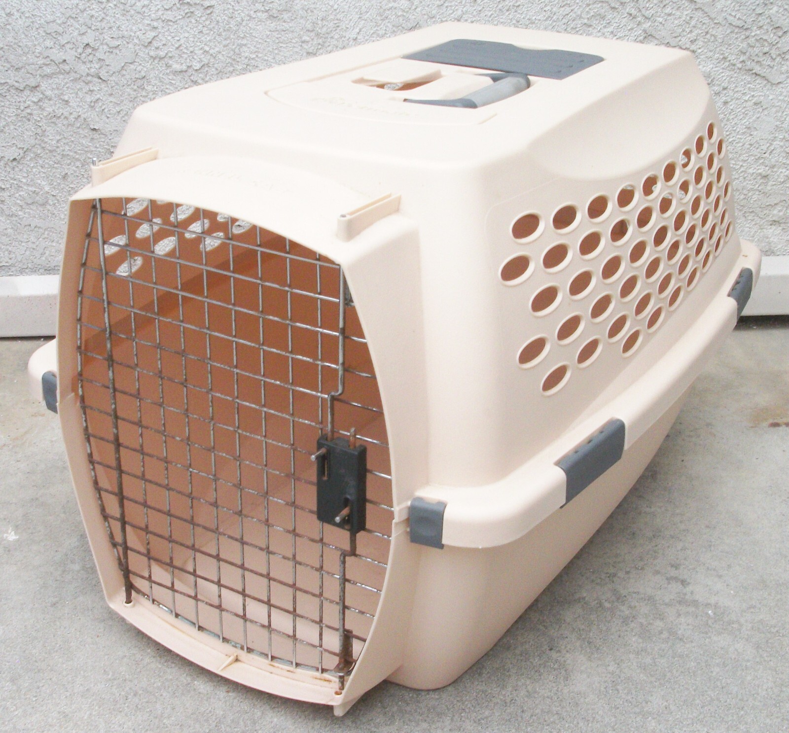 Petmate Kennel Cab Pet Carrier for Small/Medium Dog/Cat Hard sides