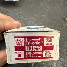  Box of 10 Gould Shawmut TRM6/10 Tri-Onic Time Delay Fuse, 6/10A, 250V