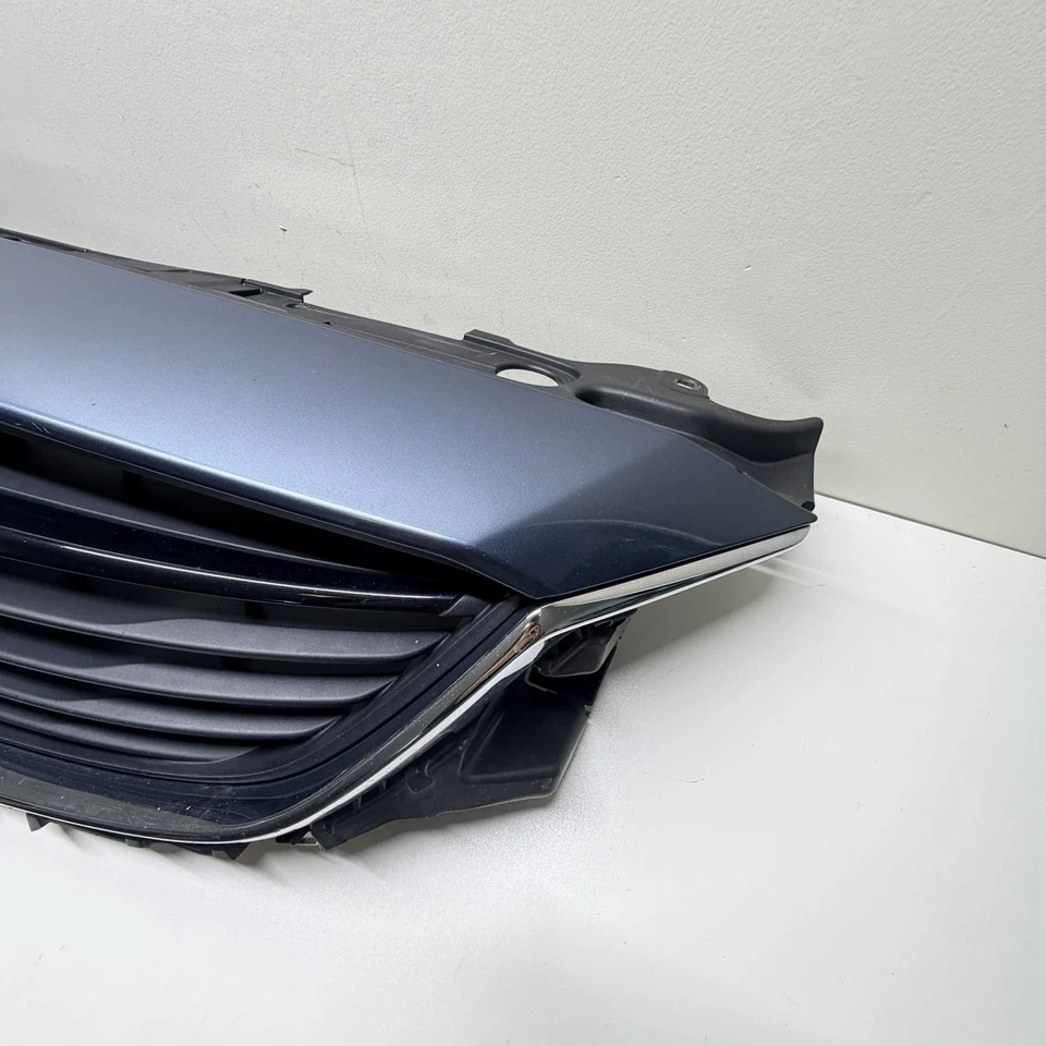 Conjunto de parachoques delantero superior MAZDA 2014-2017 6 rejillas azul HP9-50712 OEM Foto 2 de 4