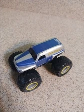 Spin Master Monster Jam Series 15 Grave Digger The Legend 1/64