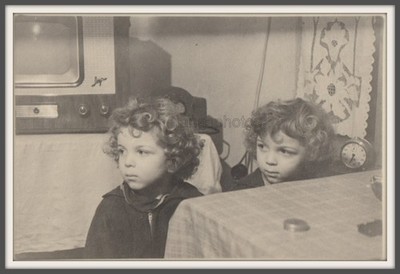 TWINS Brothers Handsome young boys Curly hair Interesting face TV Russian photo