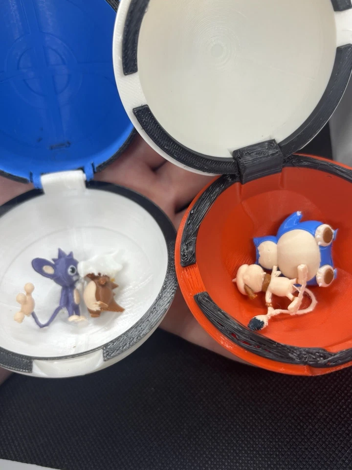 Mini bolas de luna misteriosas impresas en 3D  Foto 4 de 4