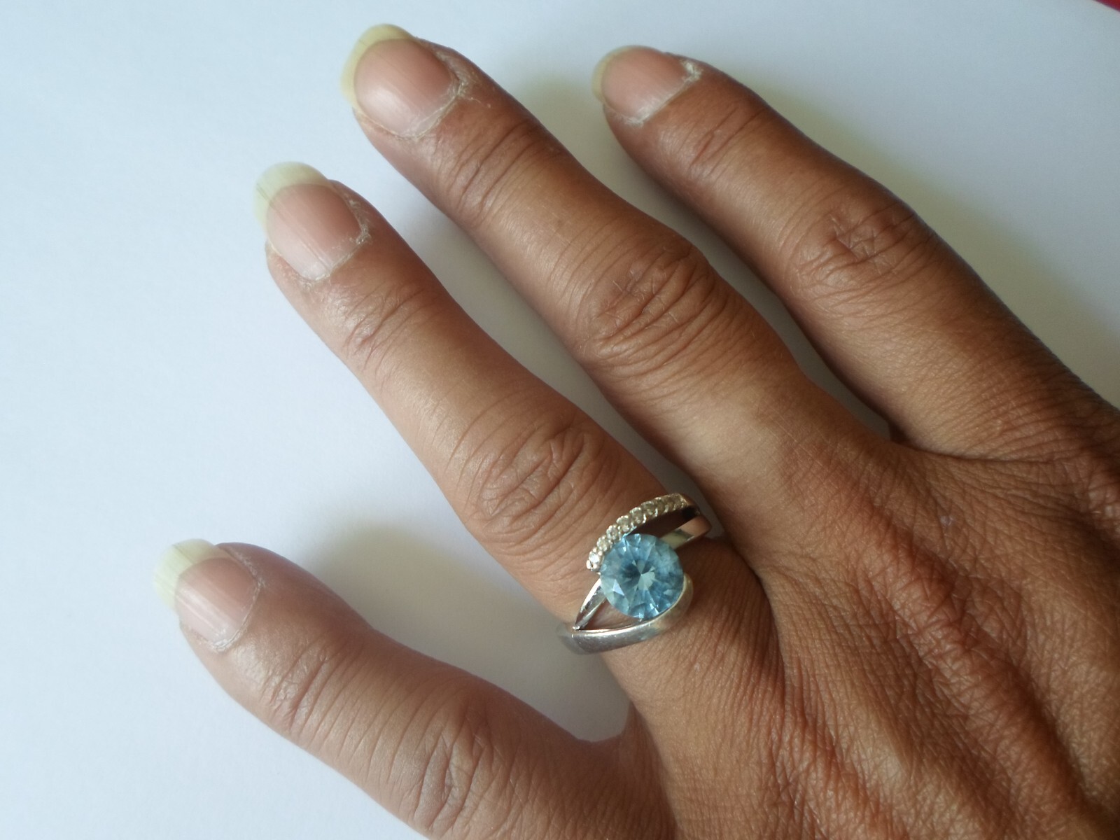 solid silver ring, faceted blue colored stone, zi… - image 3