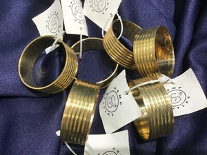 KEMP & BEATLEY NAPKIN RINGS set of 6 RIBBED BRASS new with tags! EXCELLENT!
