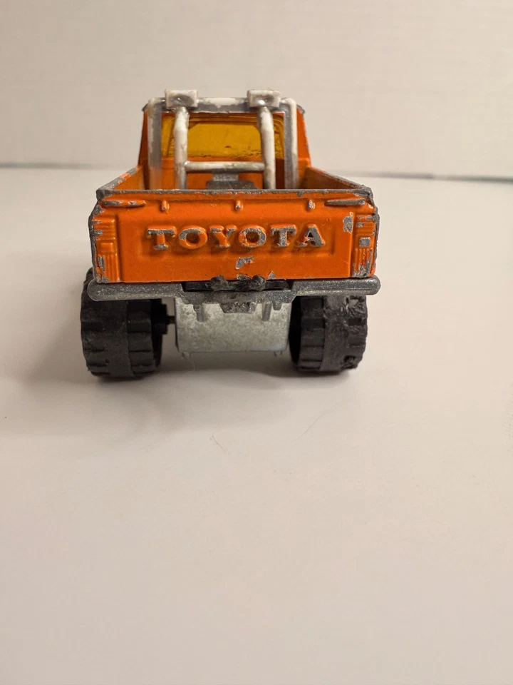 Majorette Toyota Pick-Up No. 297 1:59 Diecast Naranja, Vintage Años 80 Francia Foto 4 de 4
