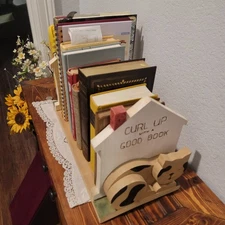 Vtg Wood Cat Book Rack 17x10x8 Handmade Cat "Curl Up with a Good Book" OOAK