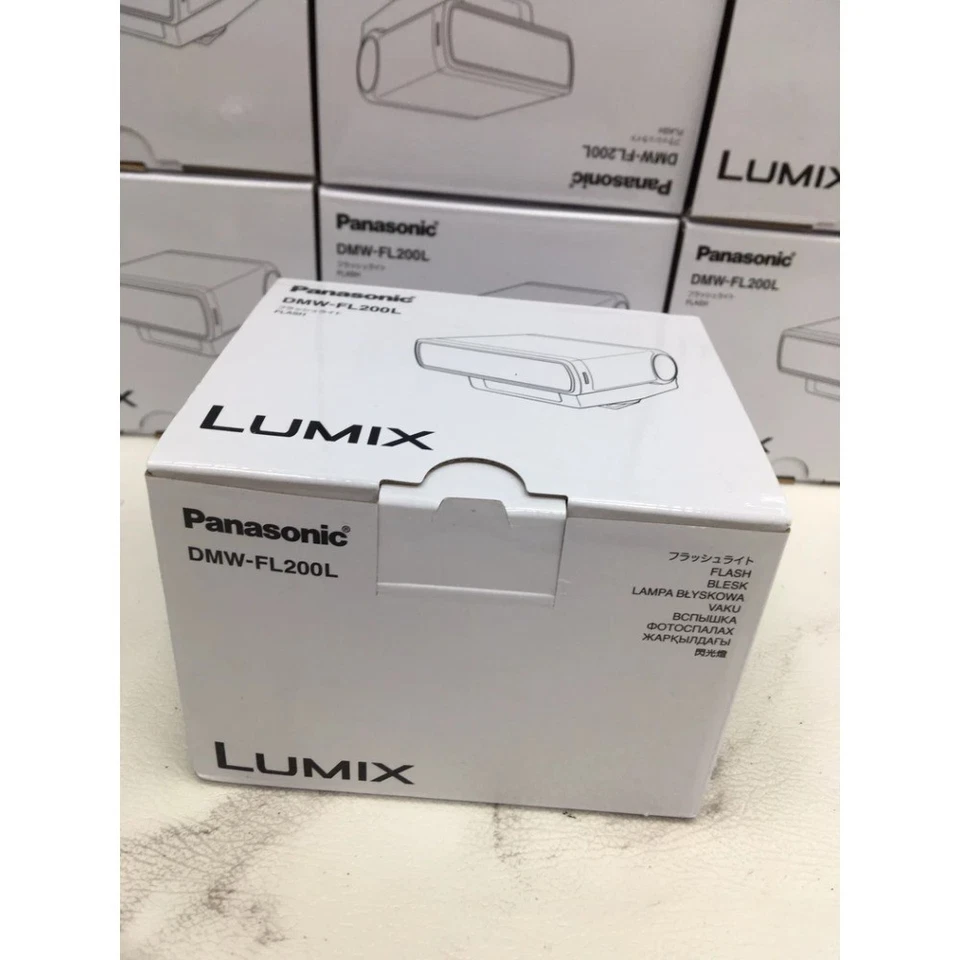 Panasonic DMW-FL200L External Flash - For Lumix Cameras (GN20, Tilt/Bounce) - Image 2 of 4