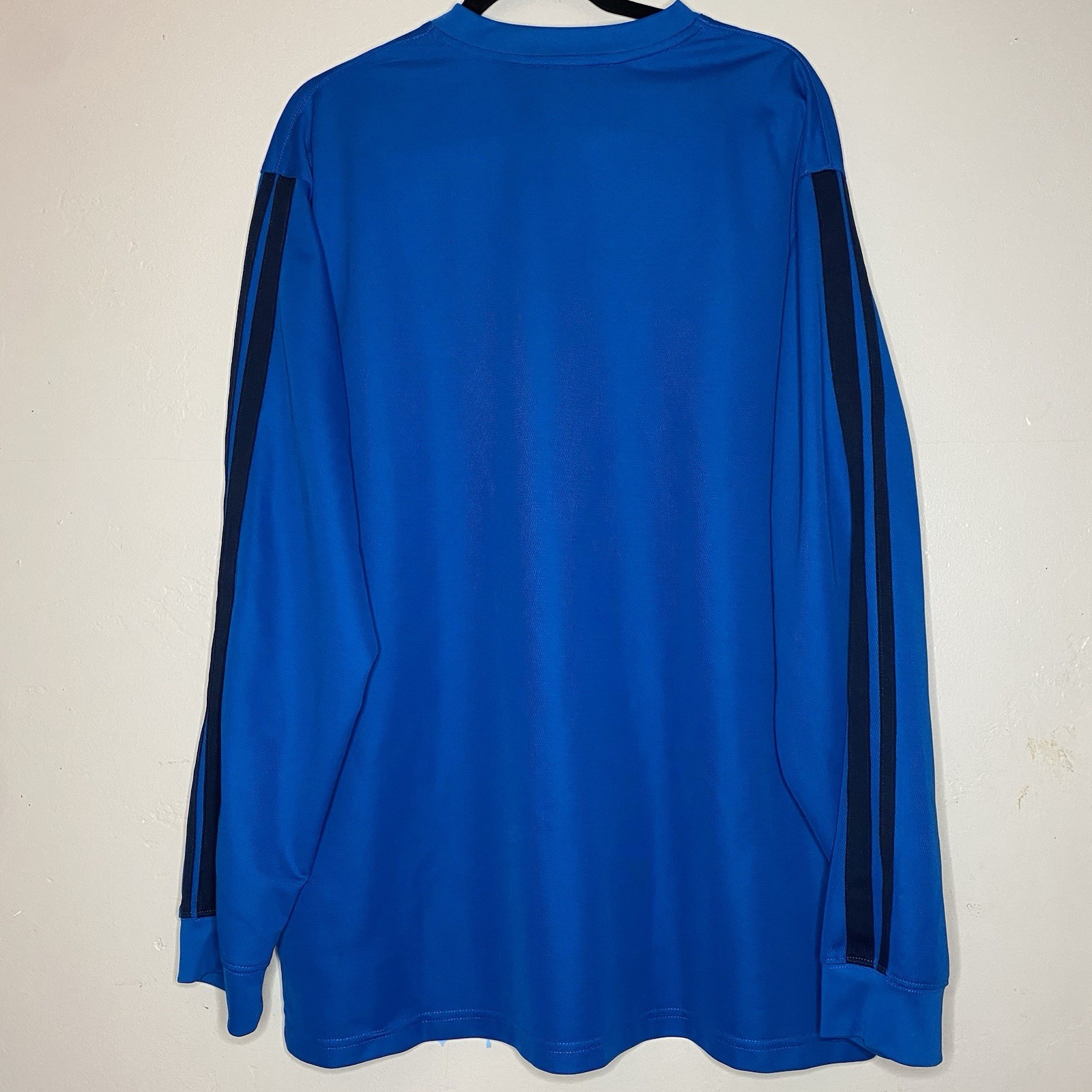 Nike Men's Basic Regular Fit Cuffed Long Sleeve T… - image 2