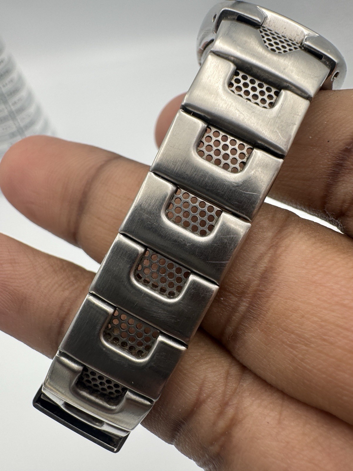 Adidas 316L Ladies Watch, working but crown is faulty. image 3