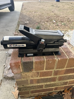 #ad Challenger Lifts hydraulic foot pump $250.00