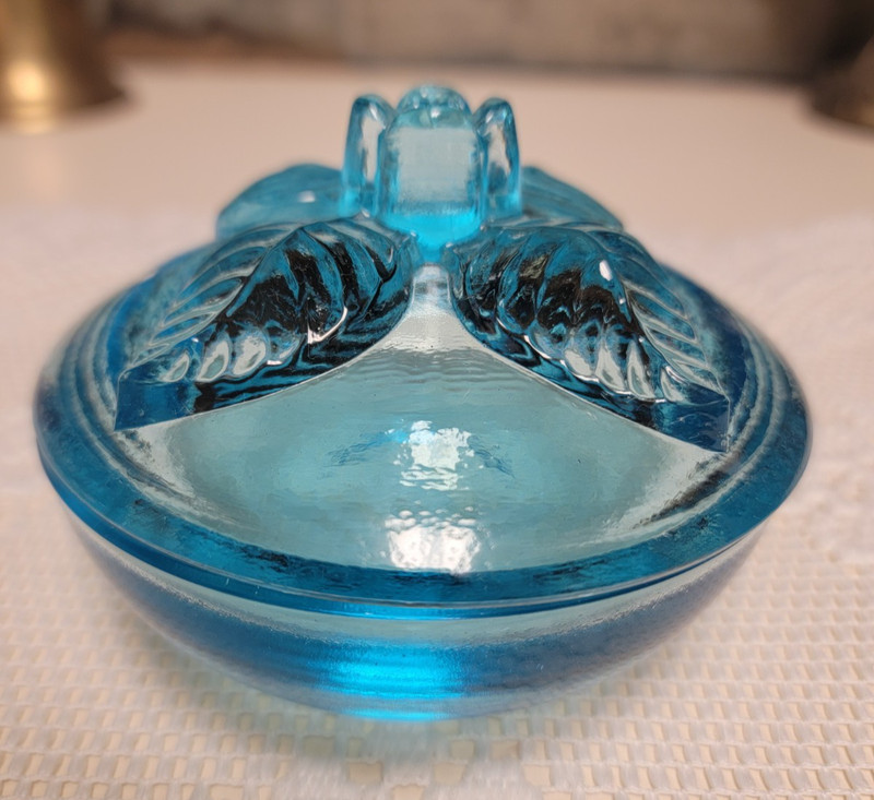 Boyd Art Glass ROSE Covered Puff TRINKET in  Bright Crystal Sky Blue