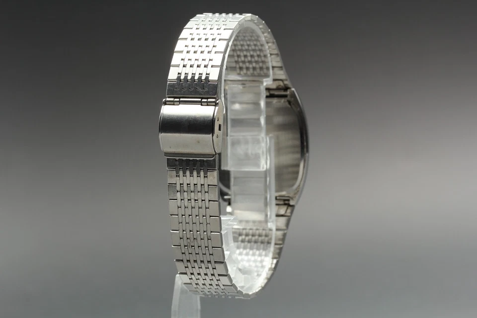 复古 1981 年 [Exc+5] 精工海鸥 6030-5220 石英白色表盘男士腕表日本 — 第 4/4 张图片