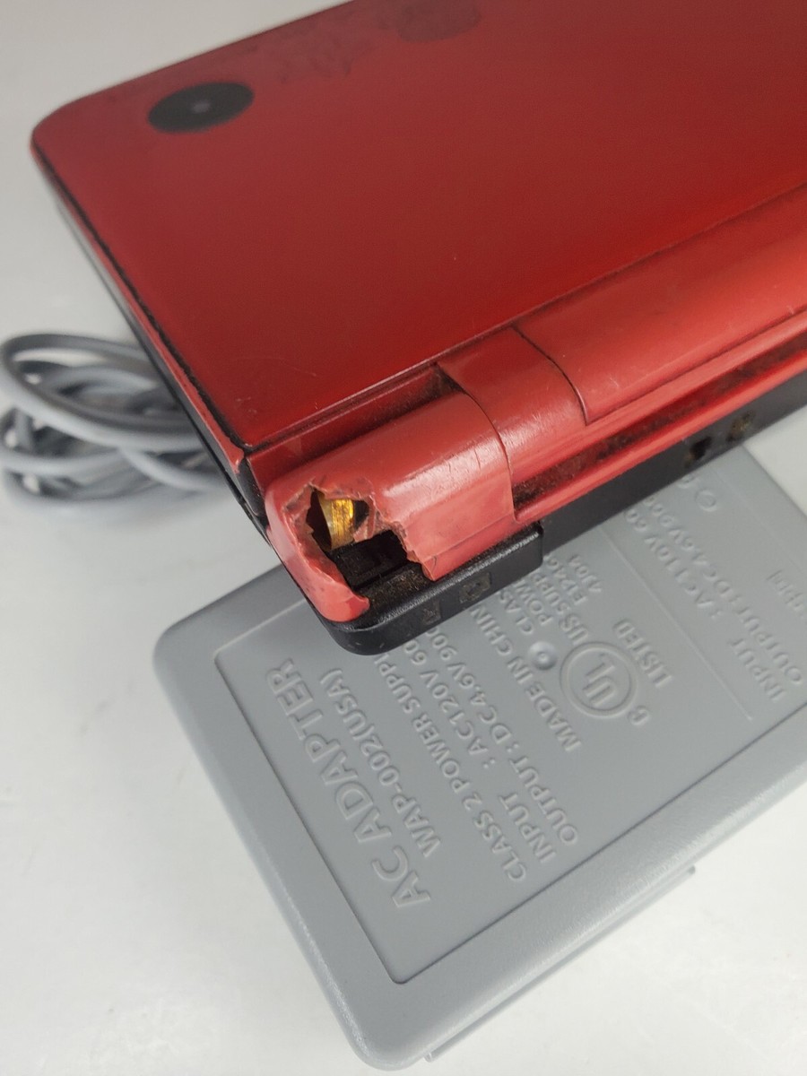 Nintendo DSi XL Super Mario Bros 25th Anniversary Edition