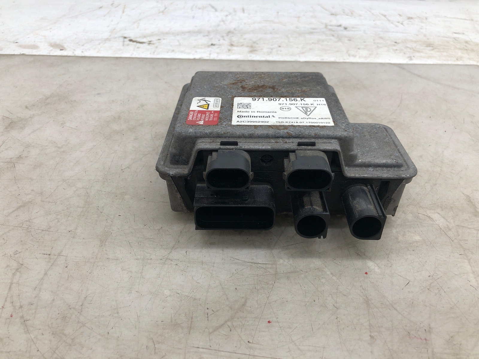 2016-2020 BENTLEY BENTAYGA ACTIVE ROLL STABILIZATION CONTROL MODULE 971907156K